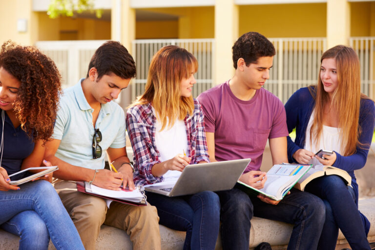 Carreras y costos en la Universidad Andina del Cusco